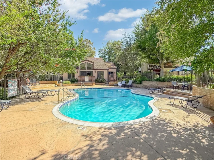 21900 Marylee #279 photo 33