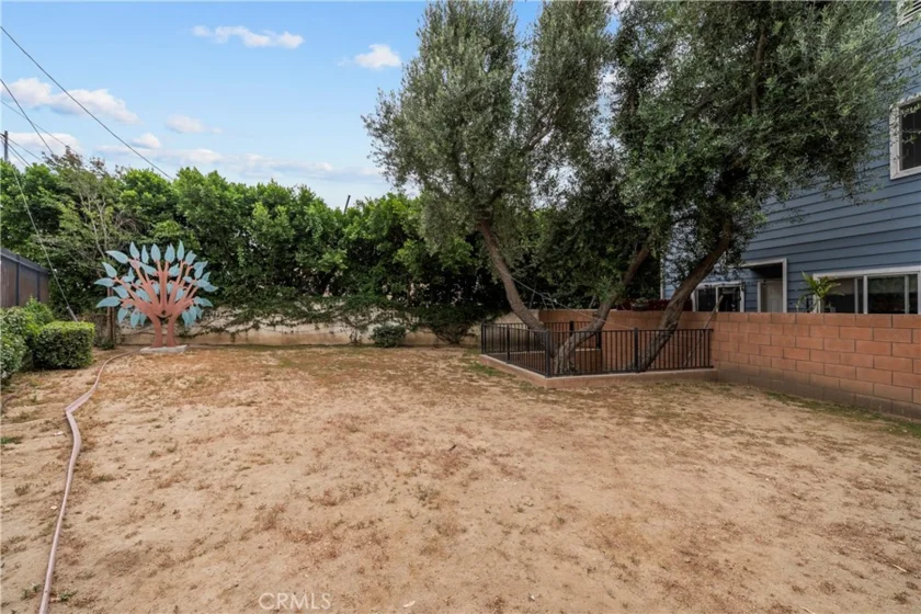 14552 Foothill photo 40
