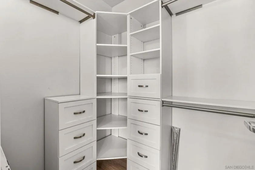 425 W Beech Street #805 photo 8