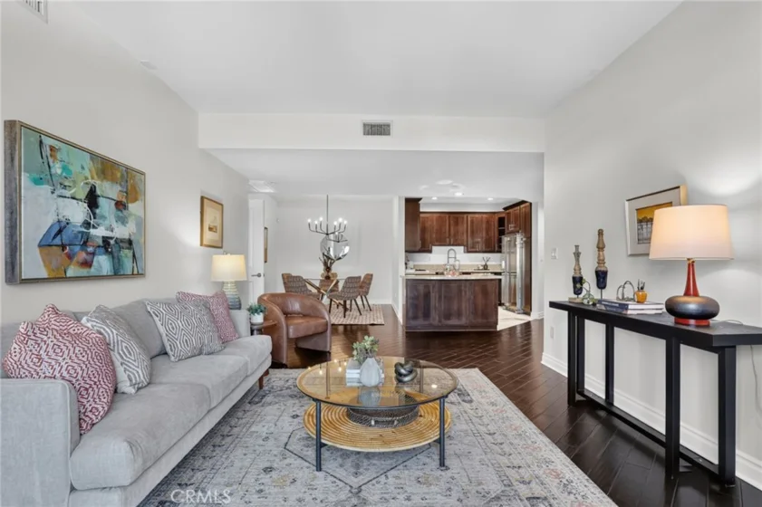 4424 Whitsett Avenue #303 photo 9