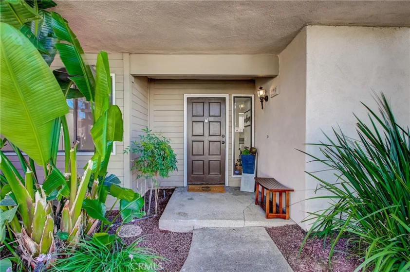 409 Brighton Springs photo 1
