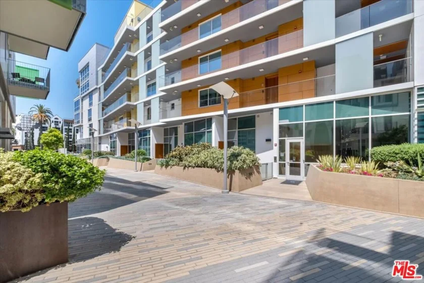 1705 Ocean Avenue #502 photo 21