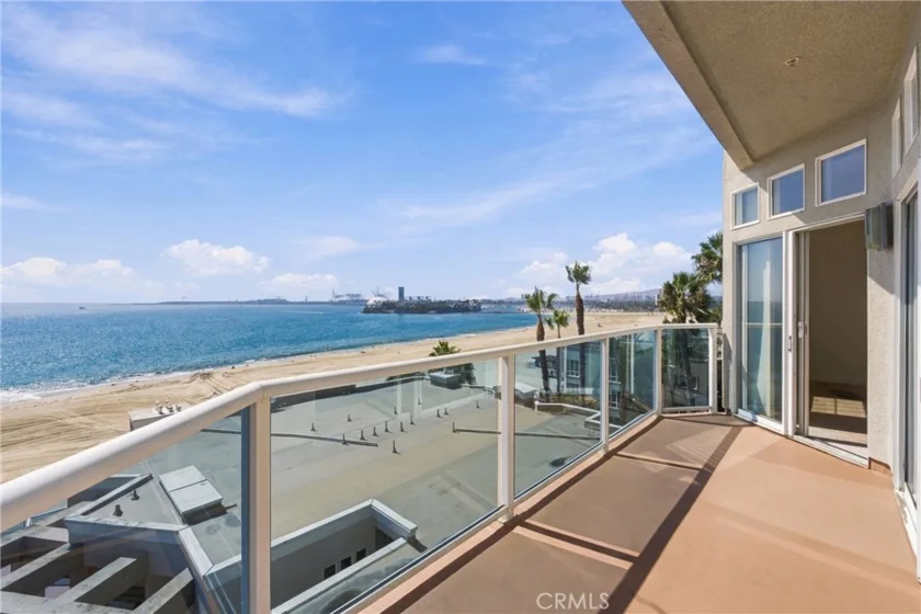 1500 E Ocean #718 photo 3