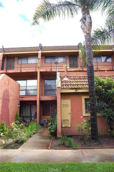 1021 W Bishop #212/I photo 3
