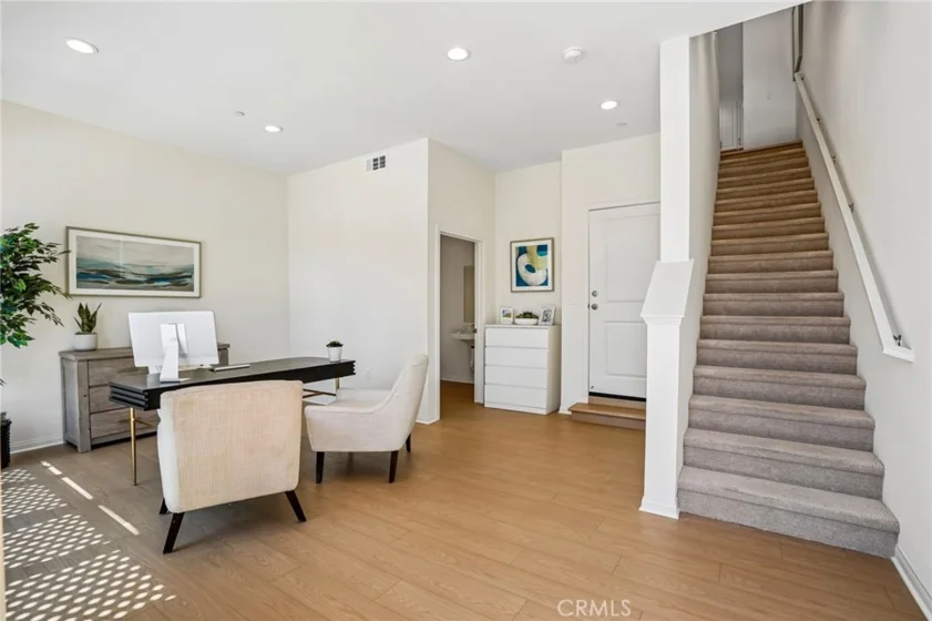 5876 Linden Ave Avenue #9 photo 18