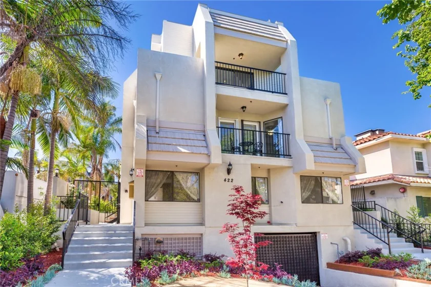 422 Hawthorne Street #1 photo 1