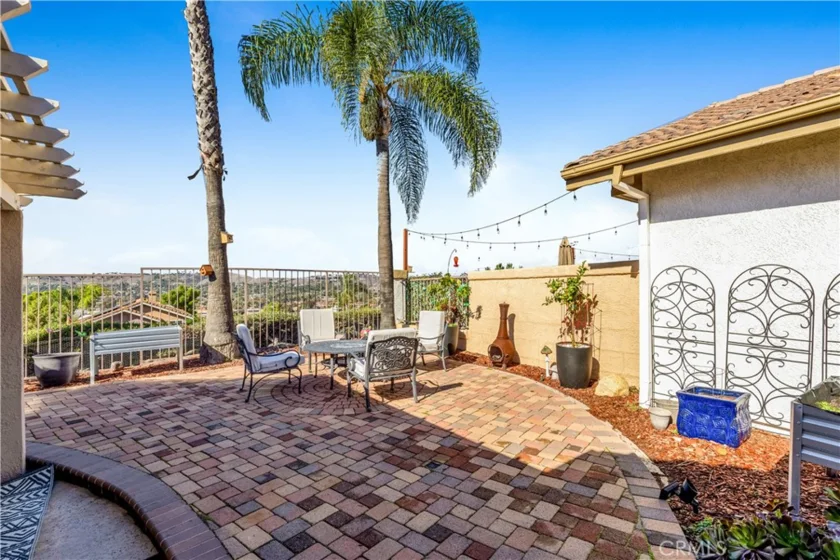 27485 Paseo Amador photo 1