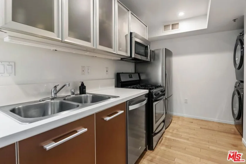 5806 Waring Avenue #14 photo 16
