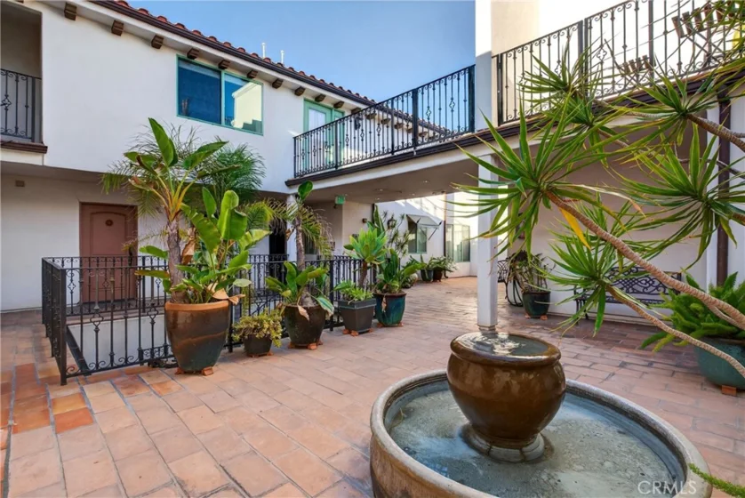 4301 Los Feliz #12 photo 35