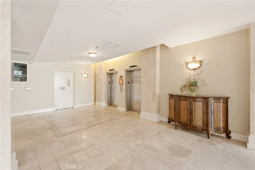 580 W Main Street #302 photo 6