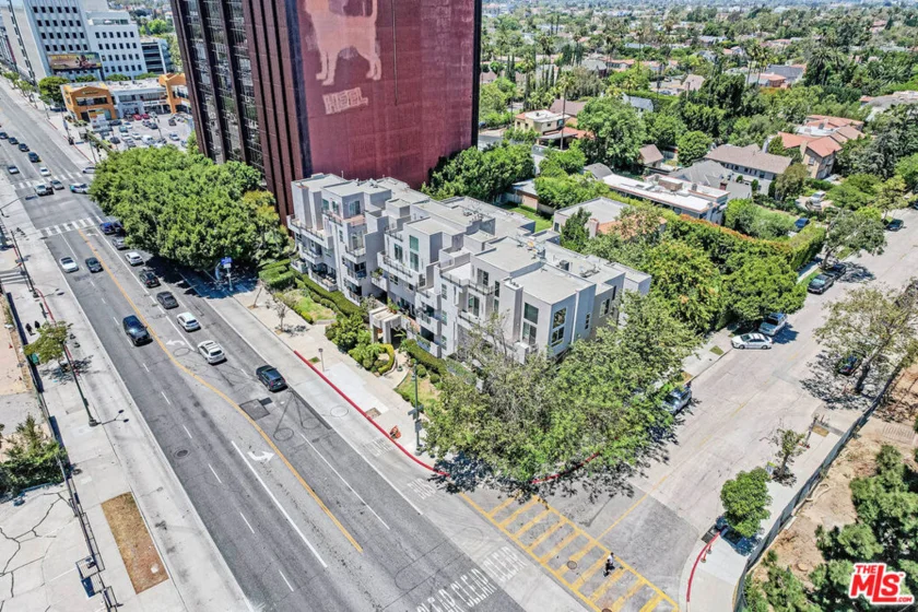 4925 Wilshire Boulevard #302 photo 42