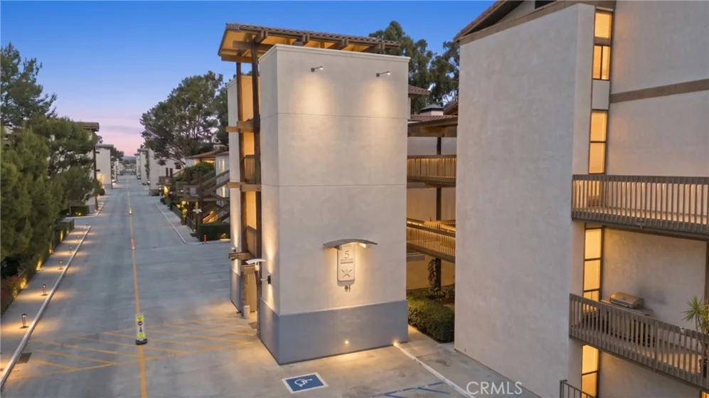 8208 N Marina Pacifica photo 22