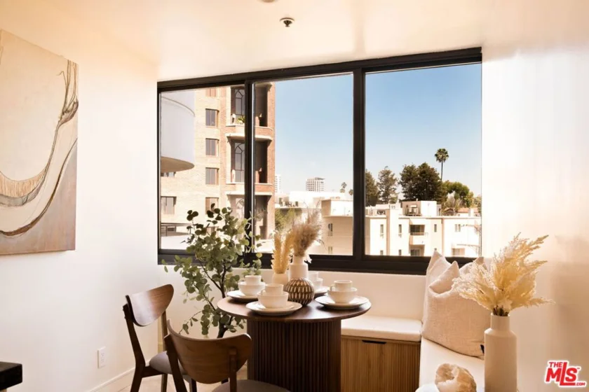 10560 Wilshire Boulevard #404 photo 21