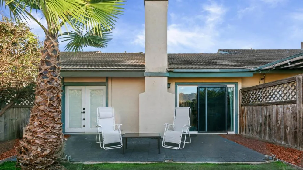 422 Devonshire Gln photo 28