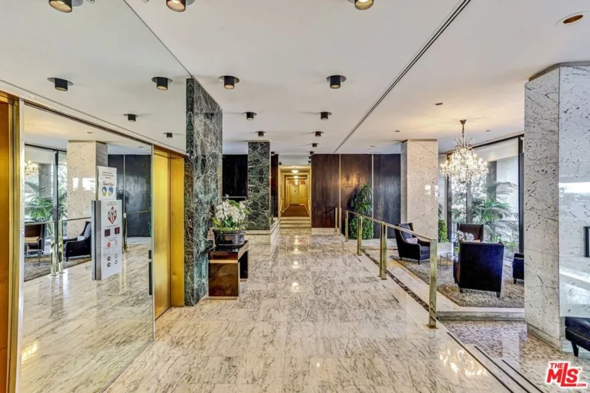 10450 Wilshire Boulevard #10J photo 34