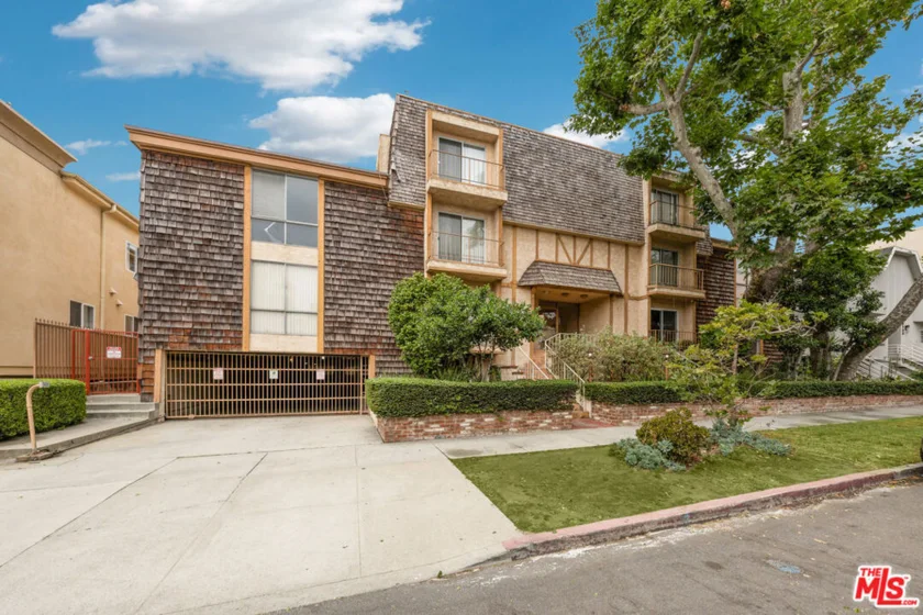 2141 S Bentley Avenue #107 photo 17