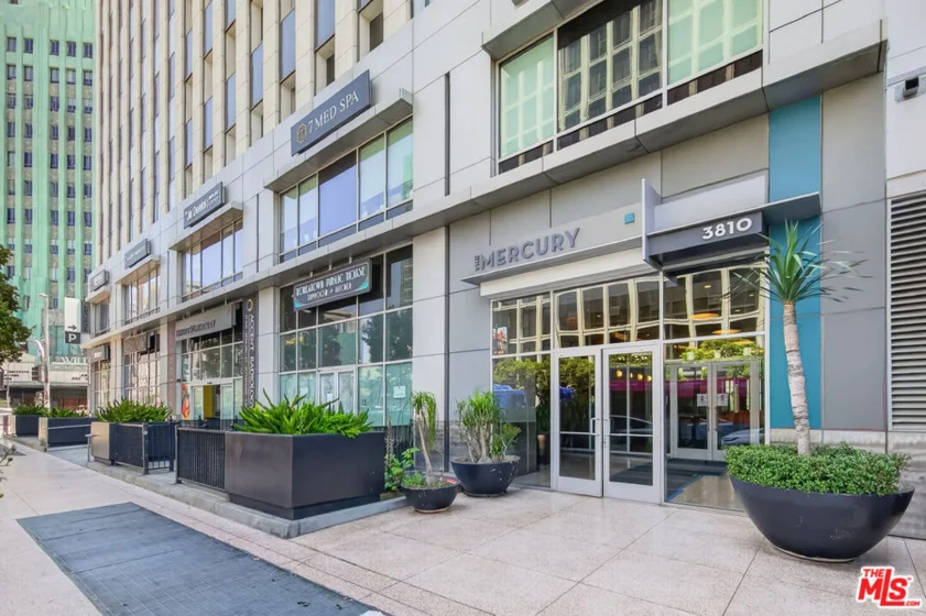 3810 Wilshire Boulevard #1108 photo 45
