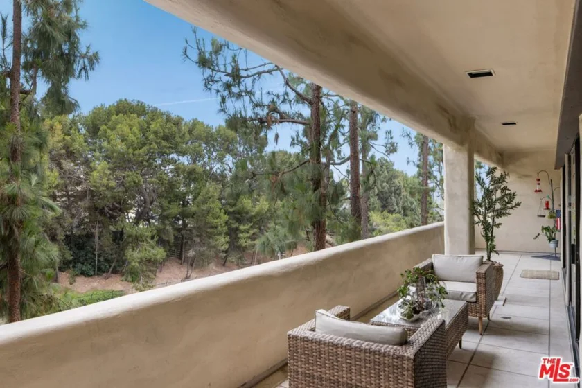 2184 Century Woods Way photo 10