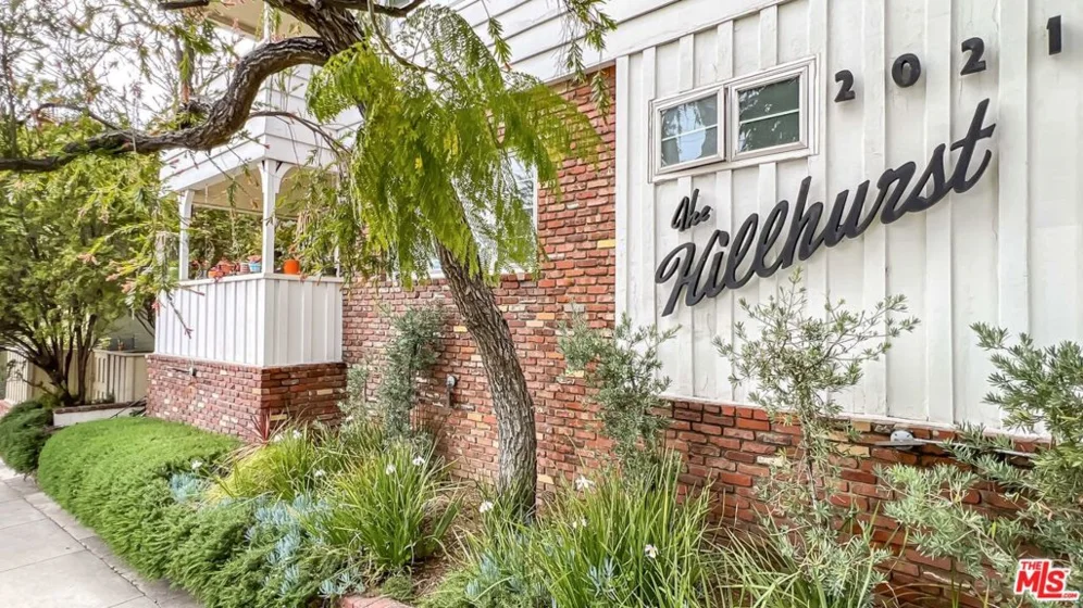 2021 Hillhurst Avenue #4 photo 1