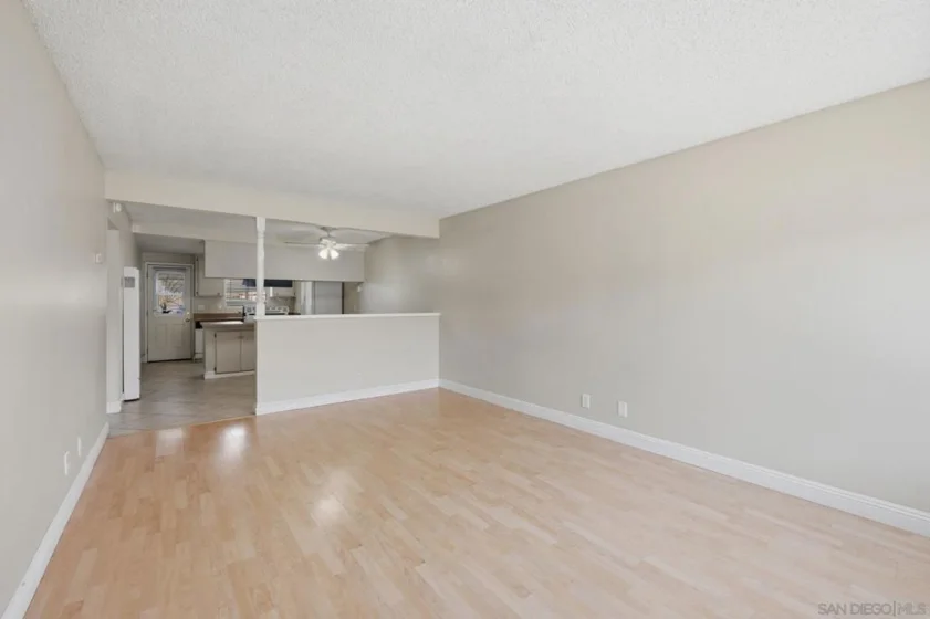 2012 E Mission Avenue #11 photo 3