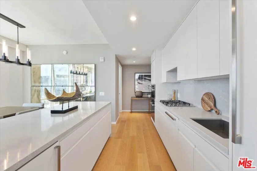 877 Francisco Street #2809 photo 36