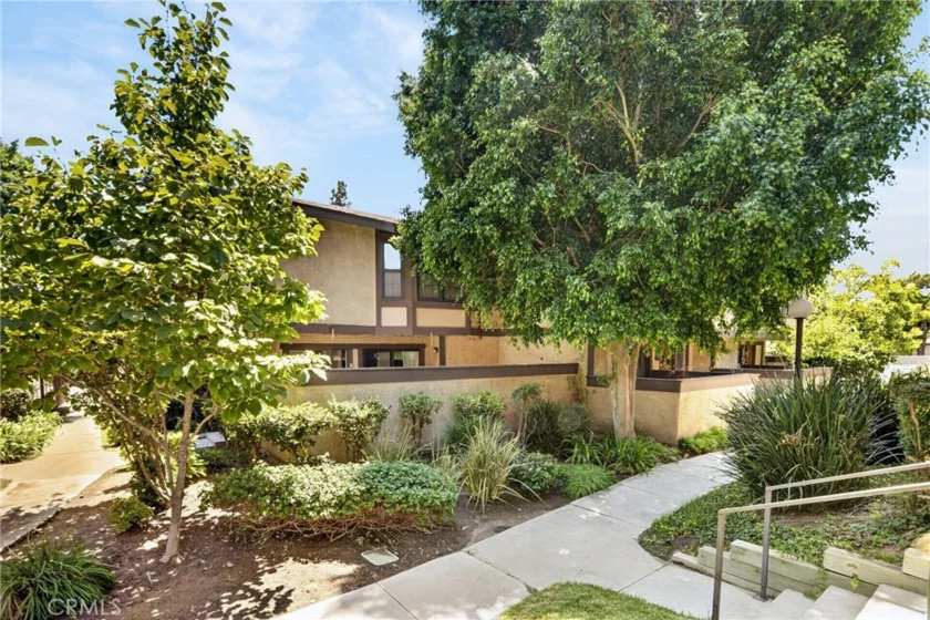 8235 Mason Avenue #C photo 2