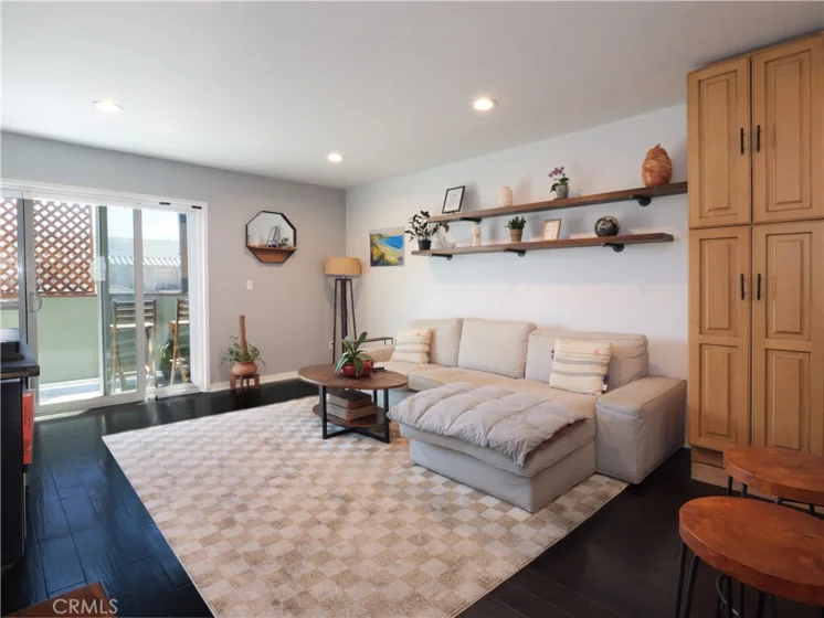 453 Almond Avenue #6 photo 5