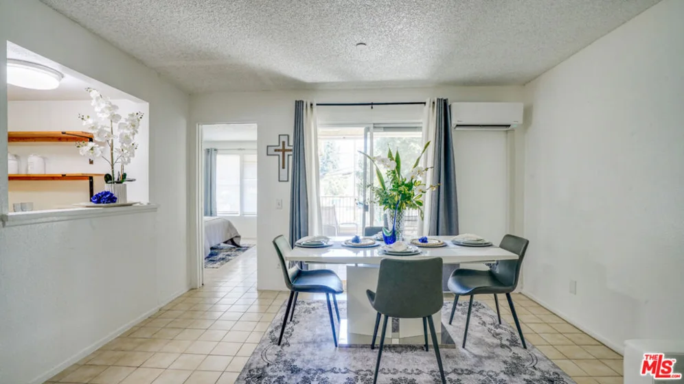 302 E Chestnut Avenue #215 photo 5