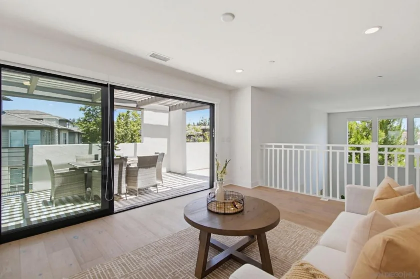 8442 Distinctive Drive photo 30