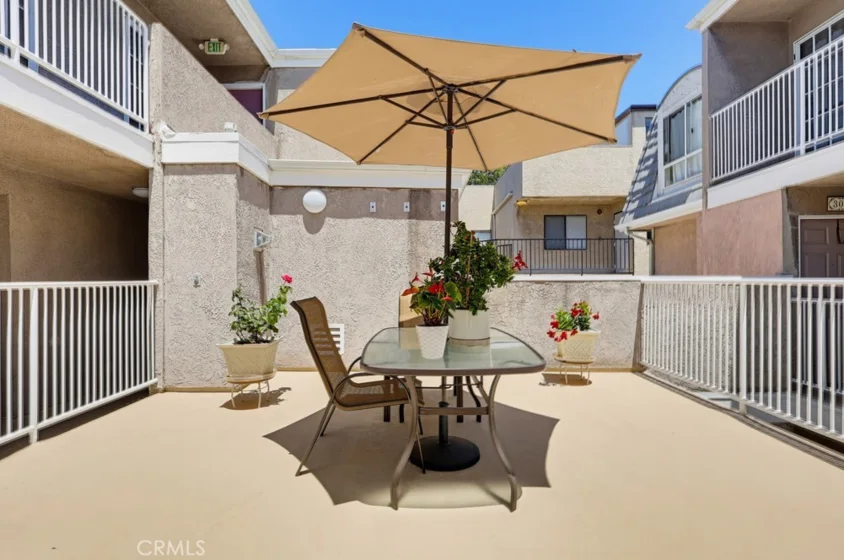 1355 Loma Avenue #311 photo 62