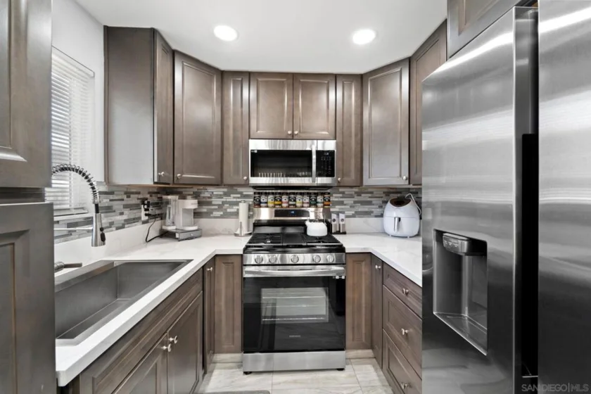 196 W Park Avenue #1 photo 2
