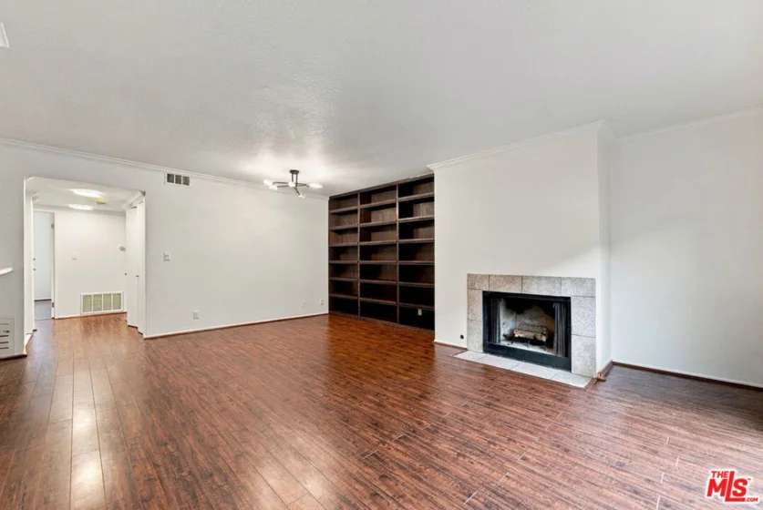 11918 Avon Way #102 photo 7