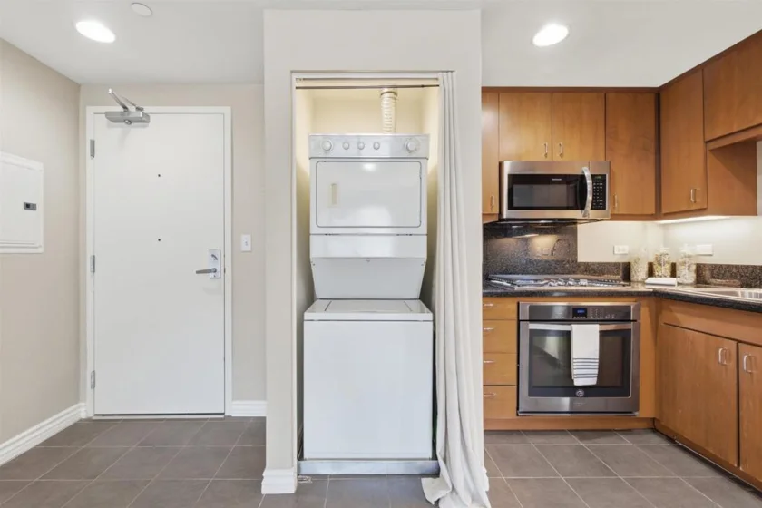 550 15th Street #207 photo 6