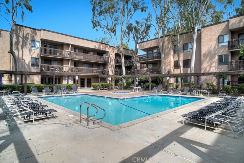 22100 Burbank Boulevard #223C photo 1