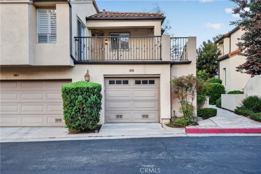 88 Corsica Drive photo 1