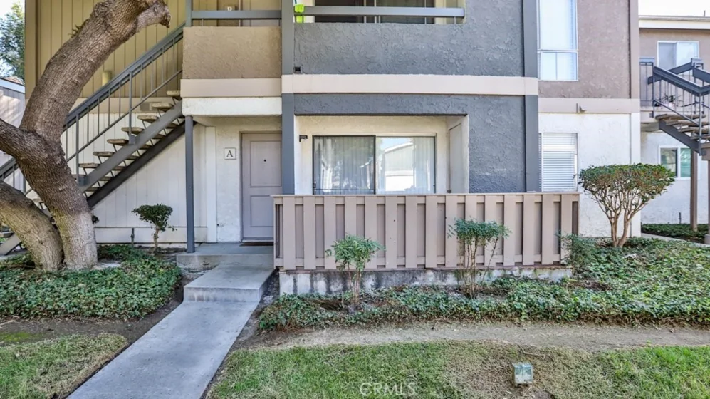 2869 S Fairview Street #A photo 1
