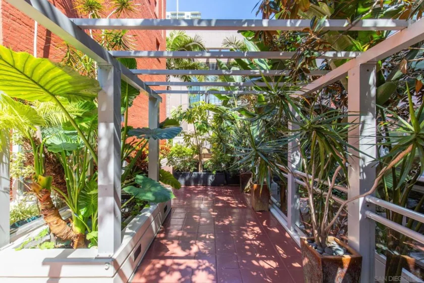 1431 Pacific Highway #411 photo 35
