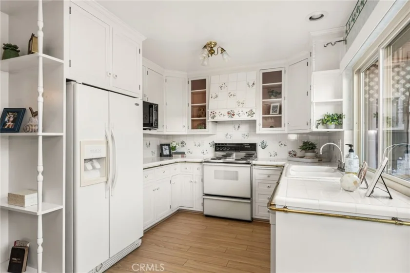 7128 Marshall photo 17
