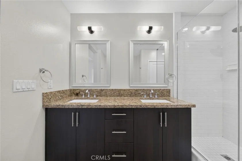 21 Gramercy photo 17