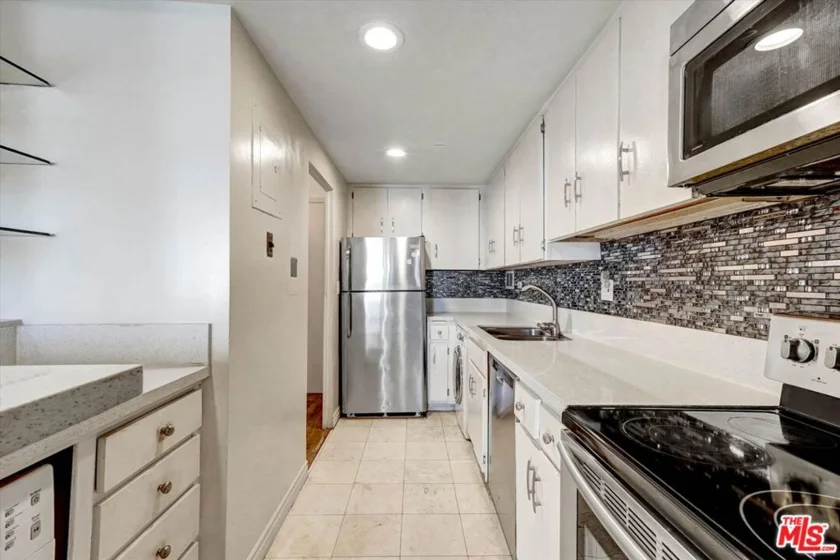 10450 Wilshire Boulevard #4F photo 10