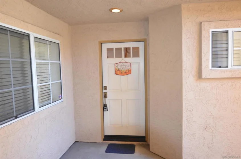 970 Somerset Court #Unit C photo 2