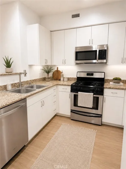 1801 E Katella Avenue #1076 photo 17