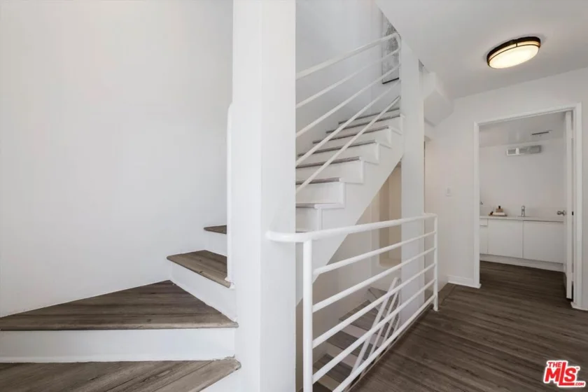 245 Hollister Avenue #1 photo 39