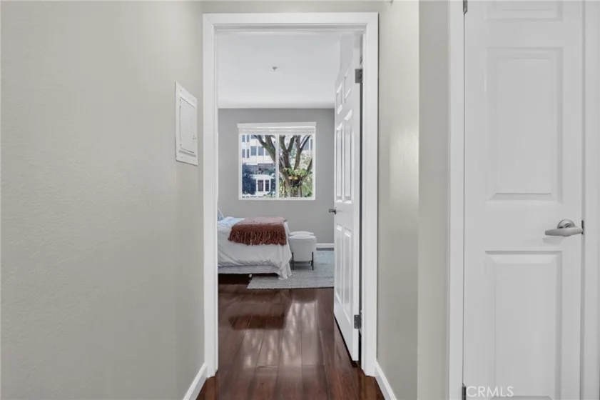 160 S Hudson Avenue #111 photo 17