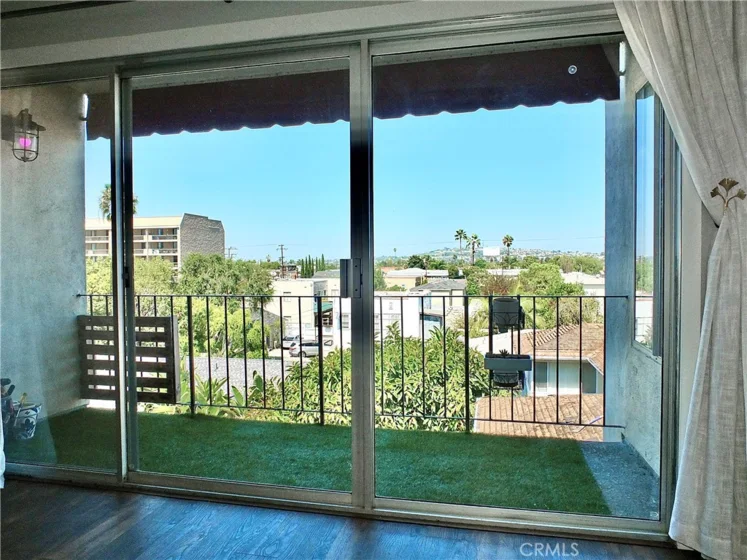 372 E Carroll Park #406 photo 6
