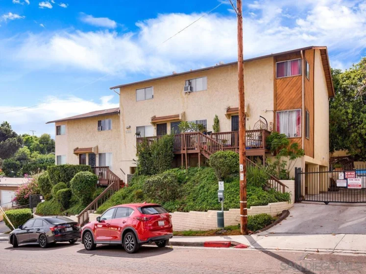 3616 Lemona #C photo 1