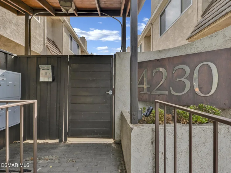 4230 Whitsett Avenue #9 photo 2
