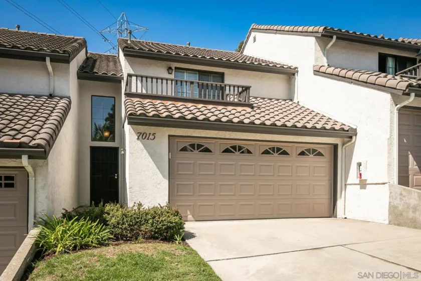 7015 Goldenrod Way photo 1