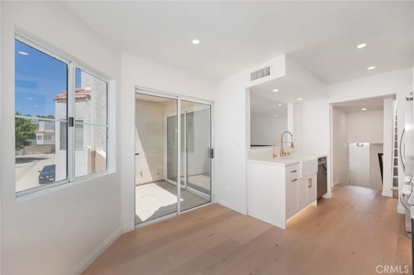 5455 Sylmar Avenue #2103 photo 6
