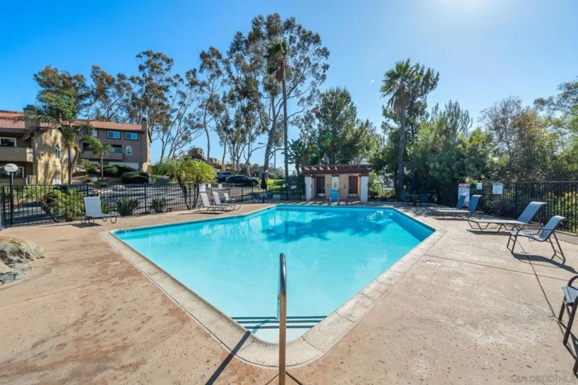 10814 Riderwood #D photo 39